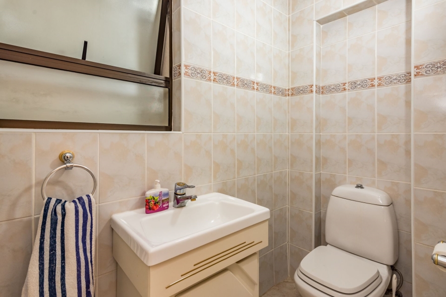 5 Bedroom Property for Sale in Club Milos Estate Free State